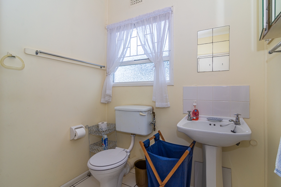 3 Bedroom Property for Sale in De Kelders Western Cape